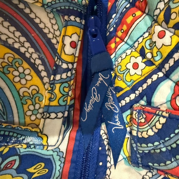 Vera Bradley Weekend Bag - Picture 3 of 4